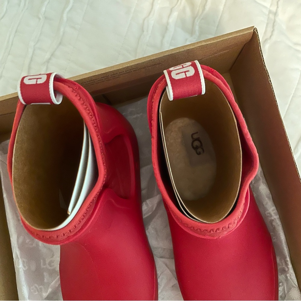 NWT UGG Chevonne Rain Boots - Red - Picture 6 of 7